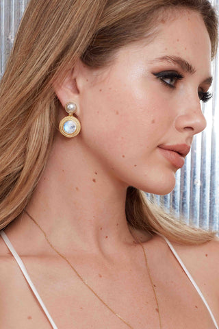 No Grit, No Pearl Drops | Moonstone