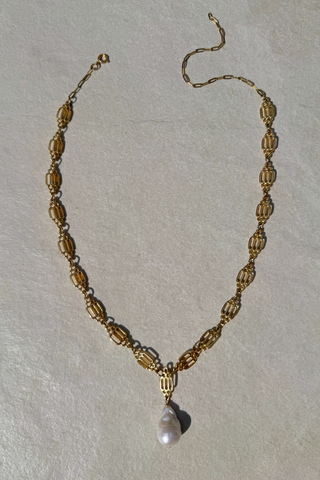 1980s Geometric Baroque pearl chain