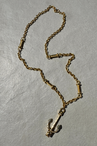 1980s Long Anchor & Detailed Chain