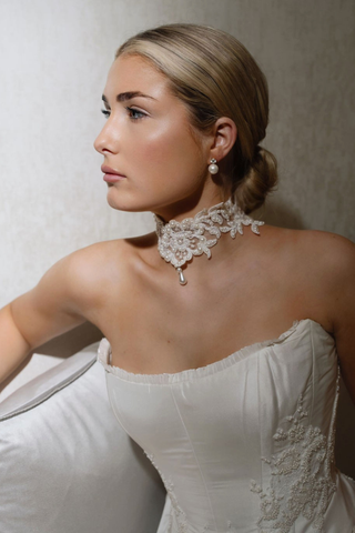 Pearl Jardin Lace Choker