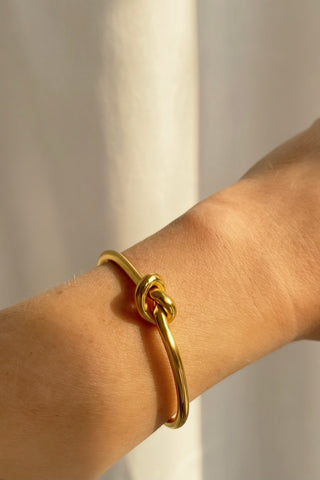 Knot Bangle - 18K Gold Plated