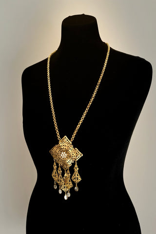 1970s Kaftan Tassel Necklace