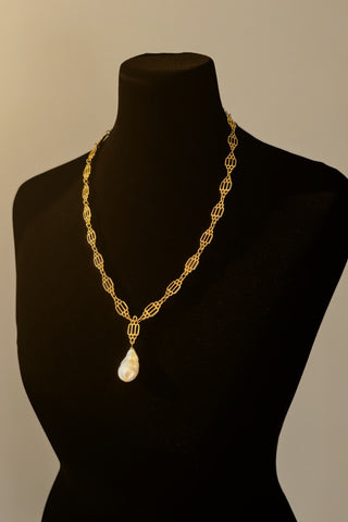 1980s Geometric Baroque pearl chain
