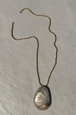 1970s Rope Chain Shell Necklace